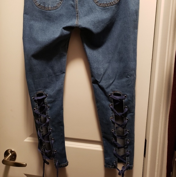 Jeans - Picture 3 of 4